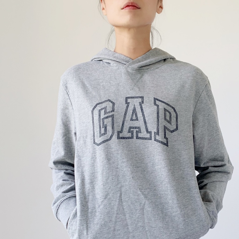 GAP Classic Hoodie sweater pullover top w pockets - Picture 2 of 5